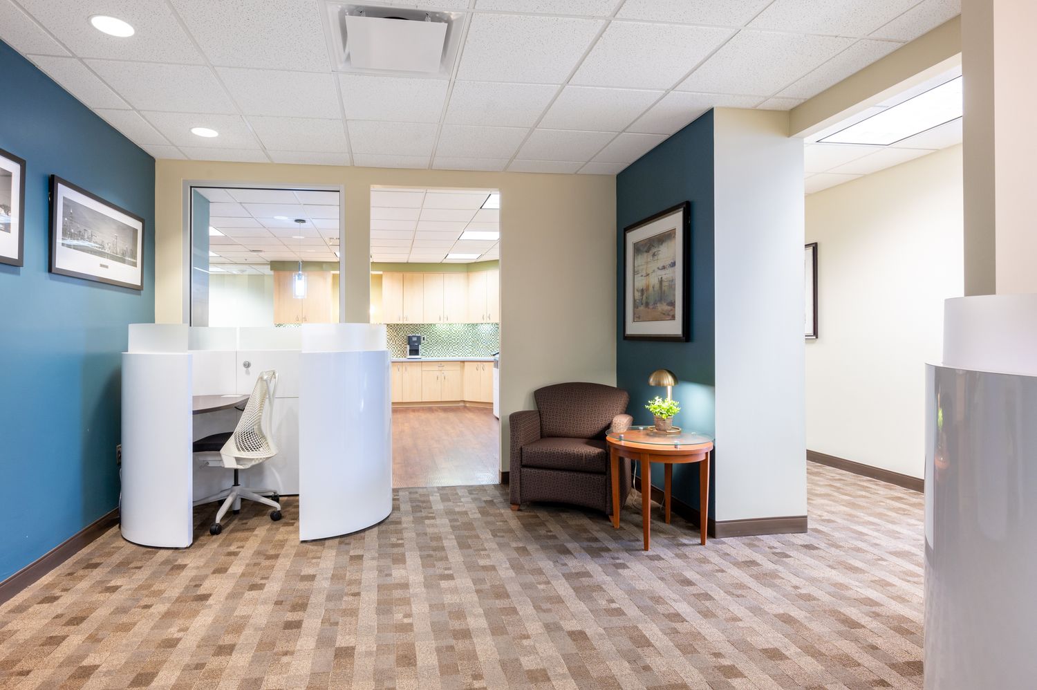 Downtown Milwaukee : 250 E Wisconsin Ave, Milwaukee, WI 53202